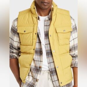 NWT Goodfellow & Co Men’s Yellow Puffer Vest Size M